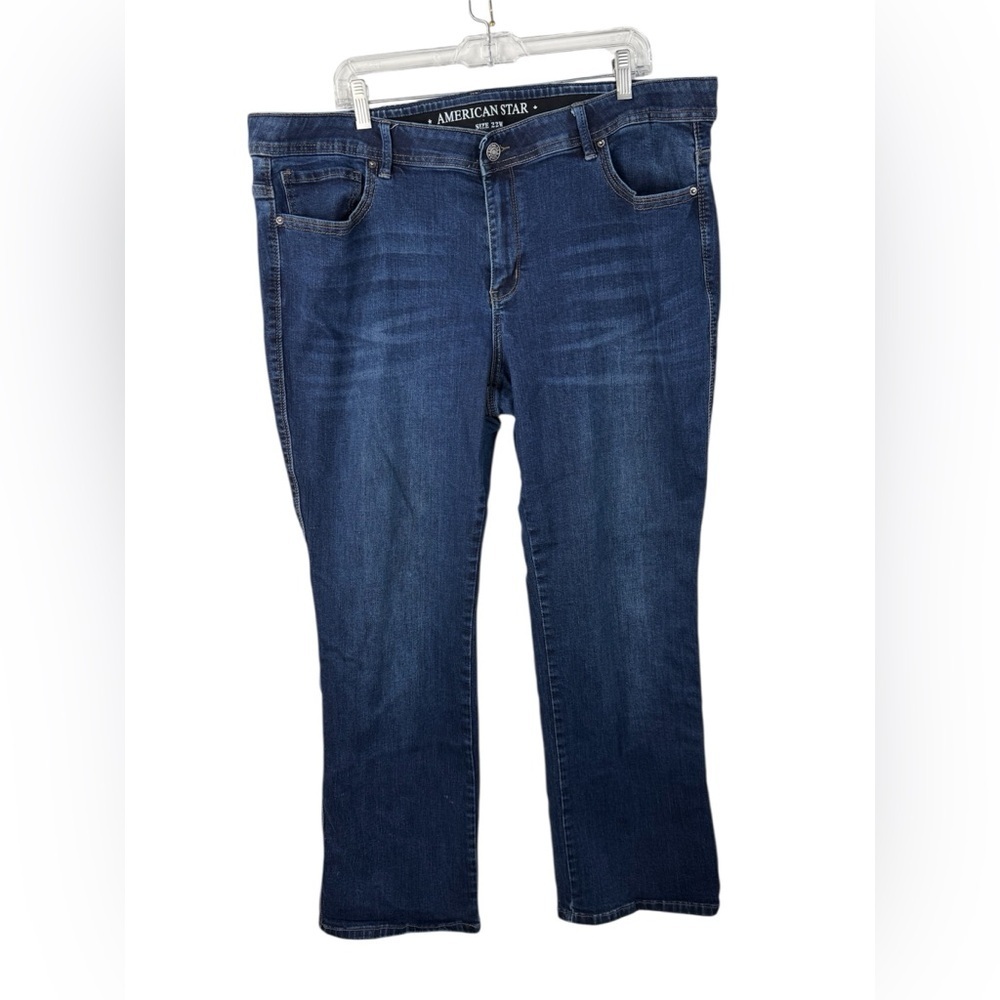 American Star Women’s Dark Blue Straight-Leg stretch Jeans. Size 22W.